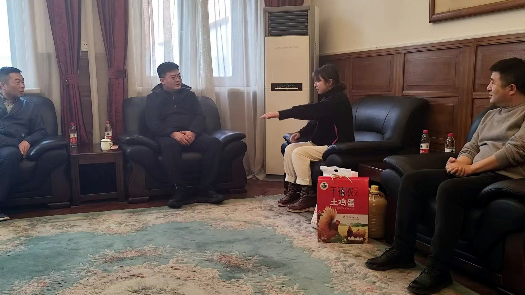 津投资本党委领导看望慰问系统困难党员