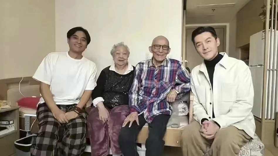 “爷叔”入住 “宝总”拜年 津投资本这家康养社区出圈儿了！