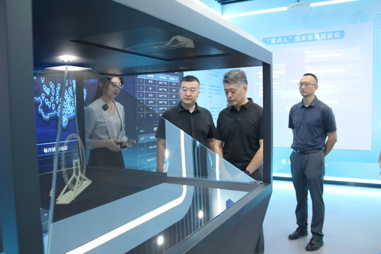 天津工业大学党委副书记张玉波一行赴津投资本所属天数集团开展访企拓岗活动